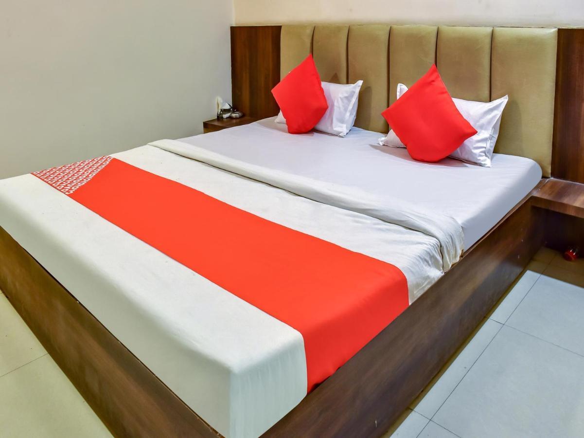Oyo 78471 Hotel Platinum Bilāspur Buitenkant foto